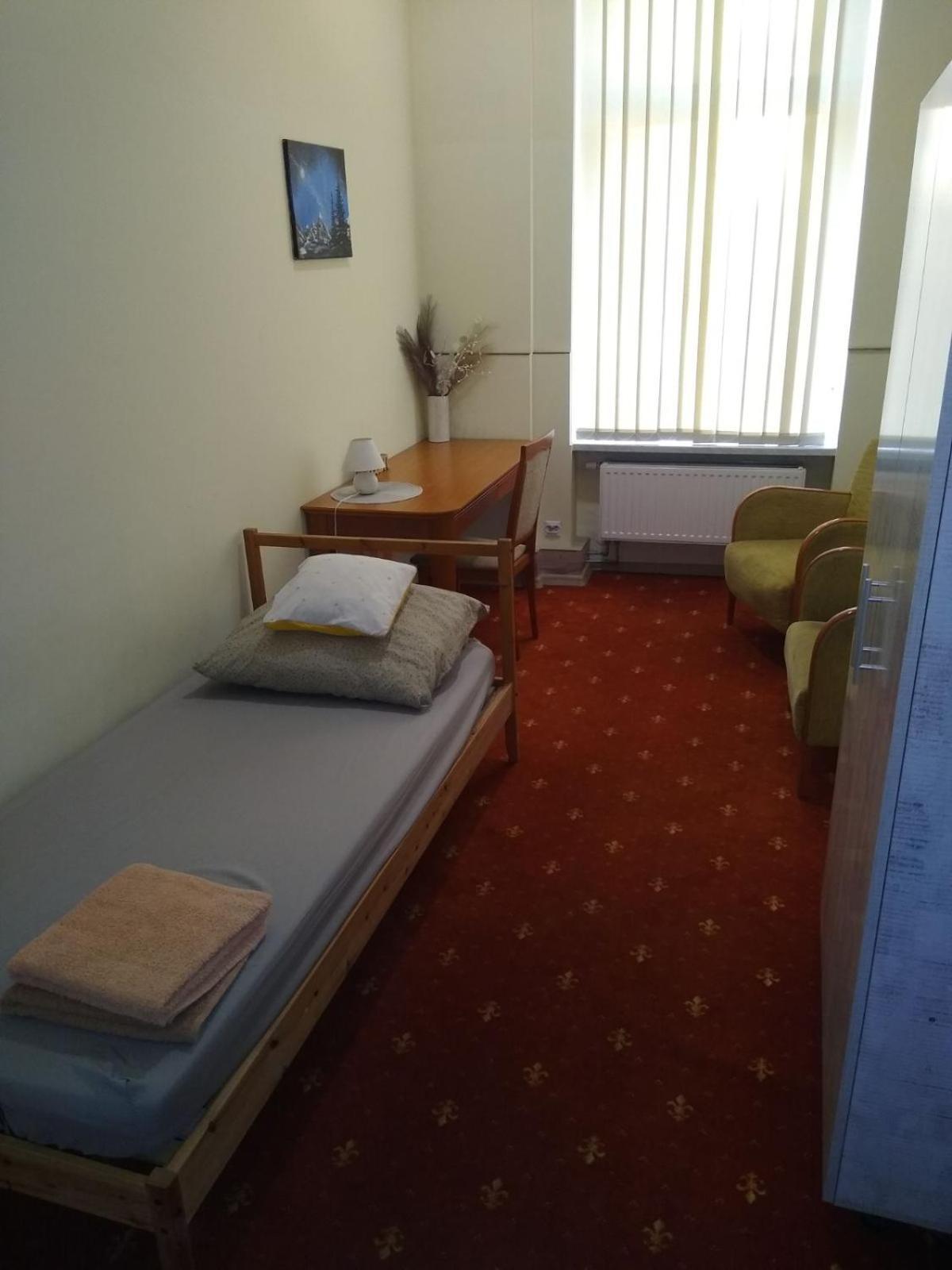 Hostel Kwadrans Gliwice Extérieur photo