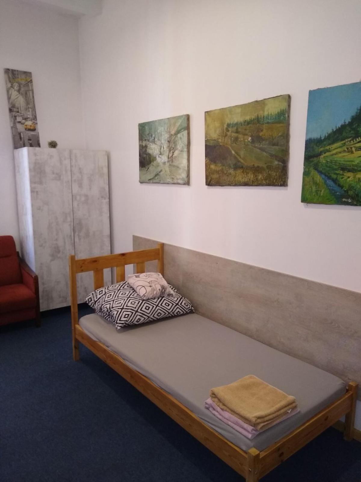 Hostel Kwadrans Gliwice Extérieur photo